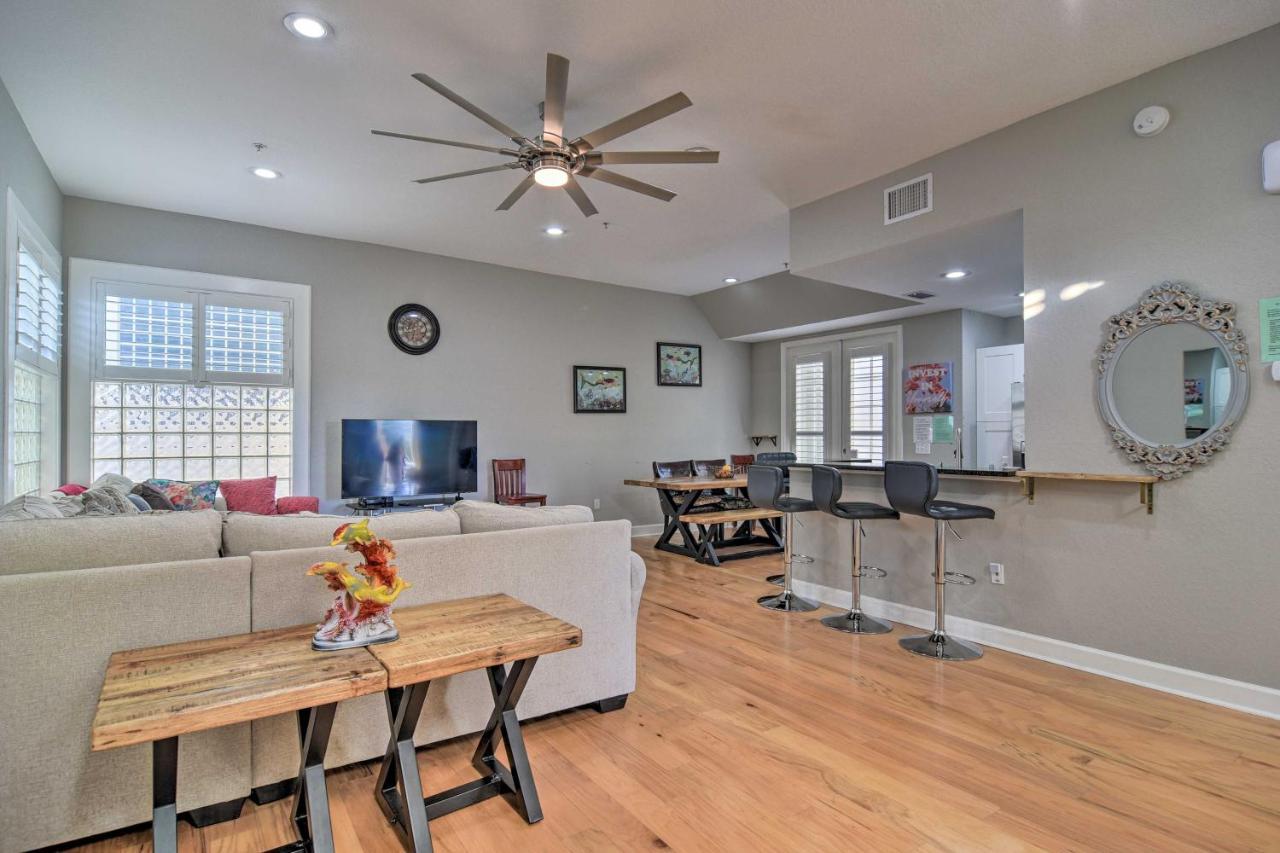 קלירווטר ביץ' Coastal Sea Side Townhome - Walk To Beach! מראה חיצוני תמונה